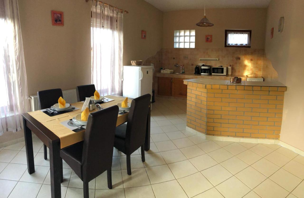 Kristaly Apartmanhaz Sárvár Dış mekan fotoğraf